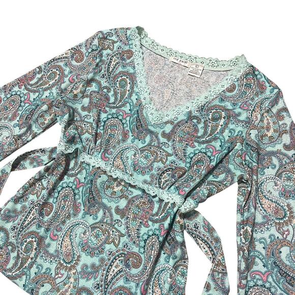 VTG Y2K Red Paint Tee Aqua Blue Paisley Pattern Lace Trim Bell Sleeve Fairy Top - Picture 2 of 8
